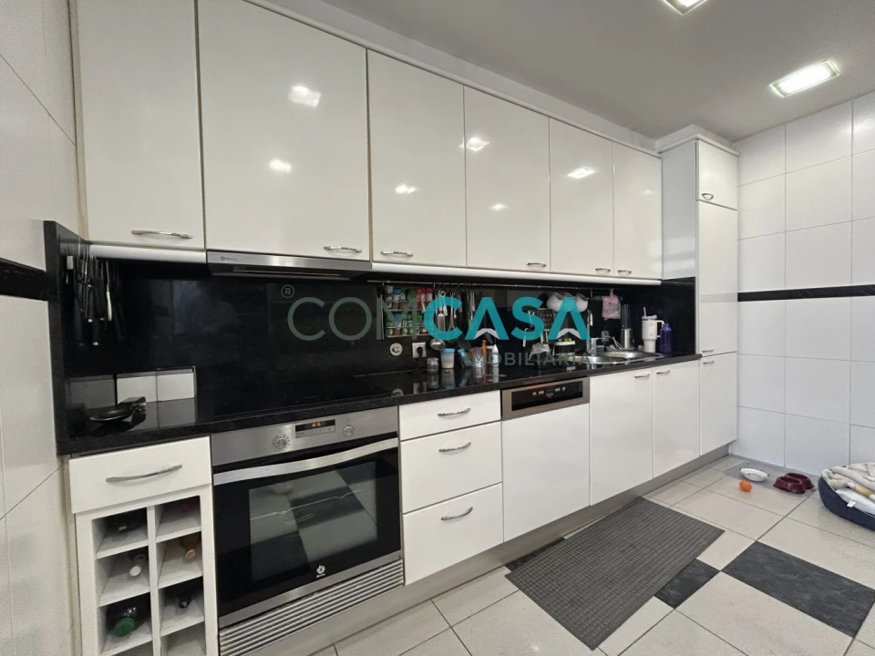 Apartamento T4 para Venda em Fânzeres e São Pedro da Cova Foto 24