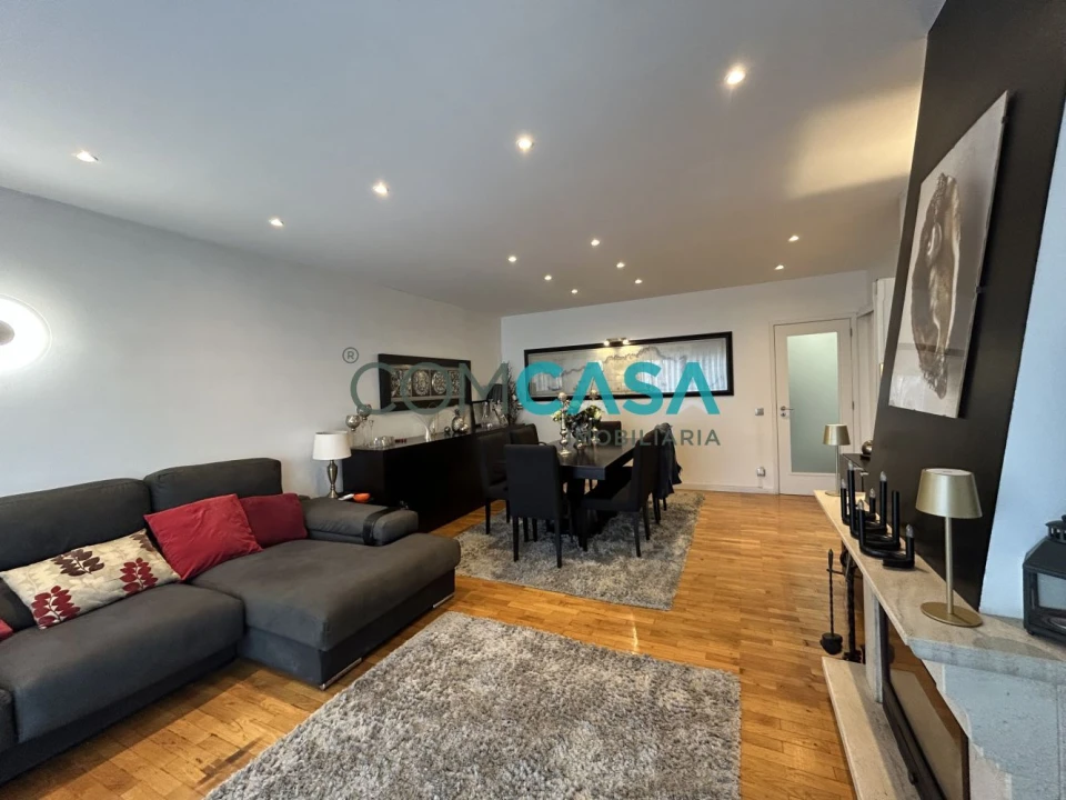 Apartamento T4 para Venda em Fânzeres e São Pedro da Cova Foto 26
