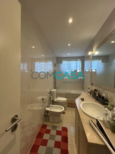 Apartamento T4 para Venda em Fânzeres e São Pedro da Cova