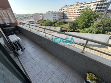 Apartamento T4 para Venda em Fânzeres e São Pedro da Cova