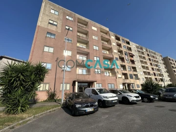 Apartamento T4 para Venda em Fânzeres e São Pedro da Cova