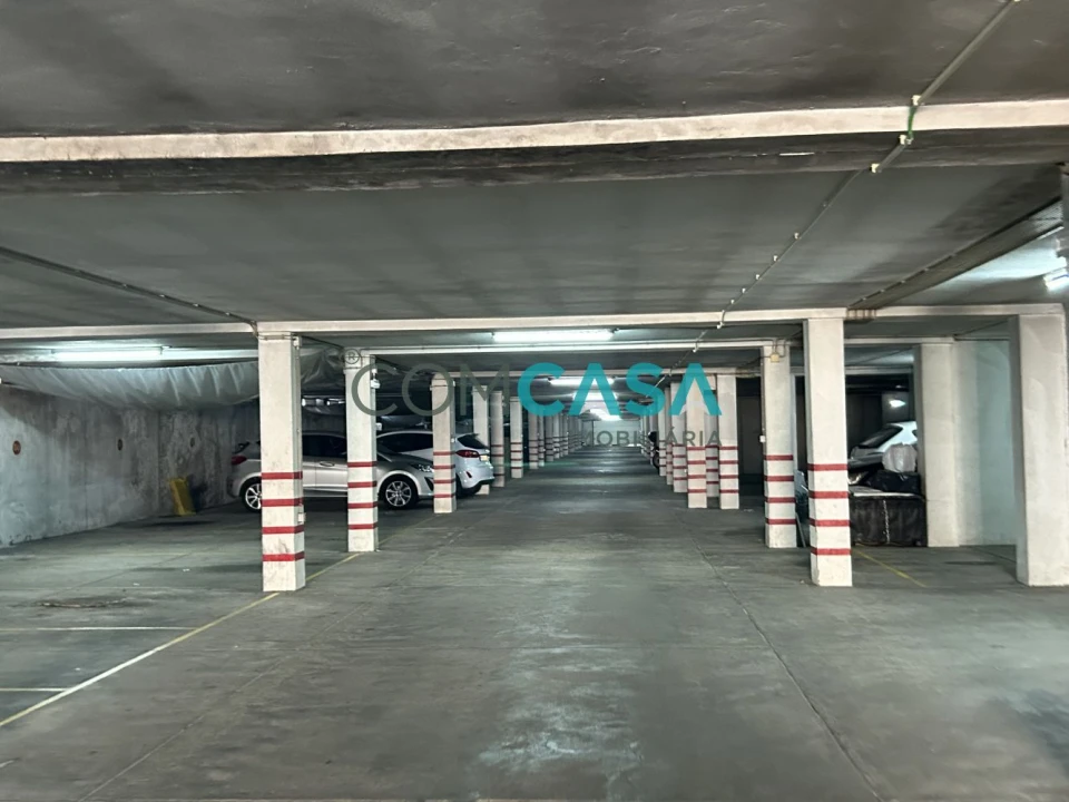Apartamento T4 para Venda em Fânzeres e São Pedro da Cova Foto 31
