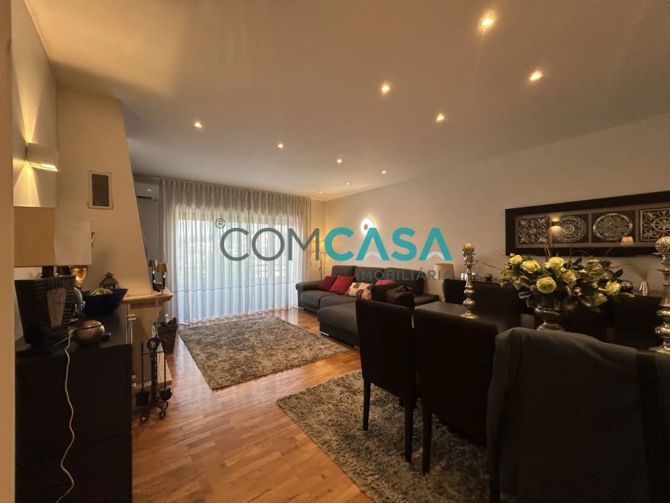 Apartamento T4 para Venda em Fânzeres e São Pedro da Cova Foto 25