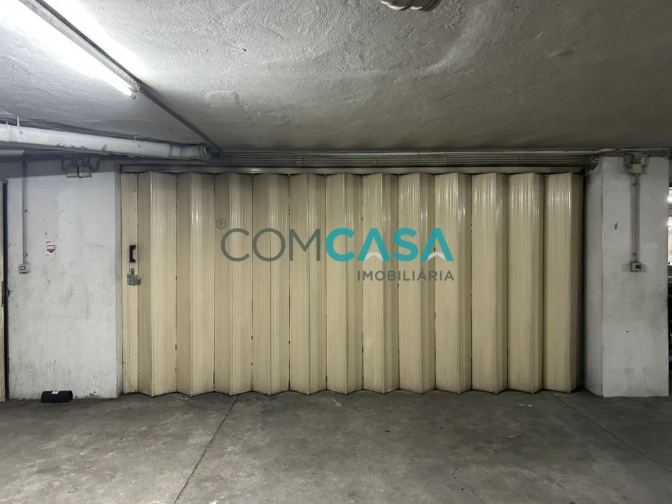 Apartamento T4 para Venda em Fânzeres e São Pedro da Cova Foto 32