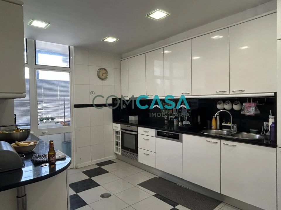 Apartamento T4 para Venda em Fânzeres e São Pedro da Cova Foto 22