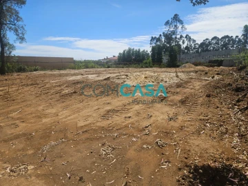 Terreno para Venda em Vilar e Mosteiró