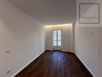 Apartamento T2 para Arrendamento em Santa Maria Maior e Monserrate e Meadela