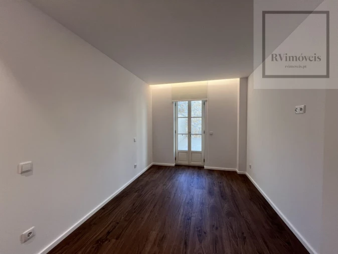 Apartamento T2 para Arrendamento em Santa Maria Maior e Monserrate e Meadela Foto 9