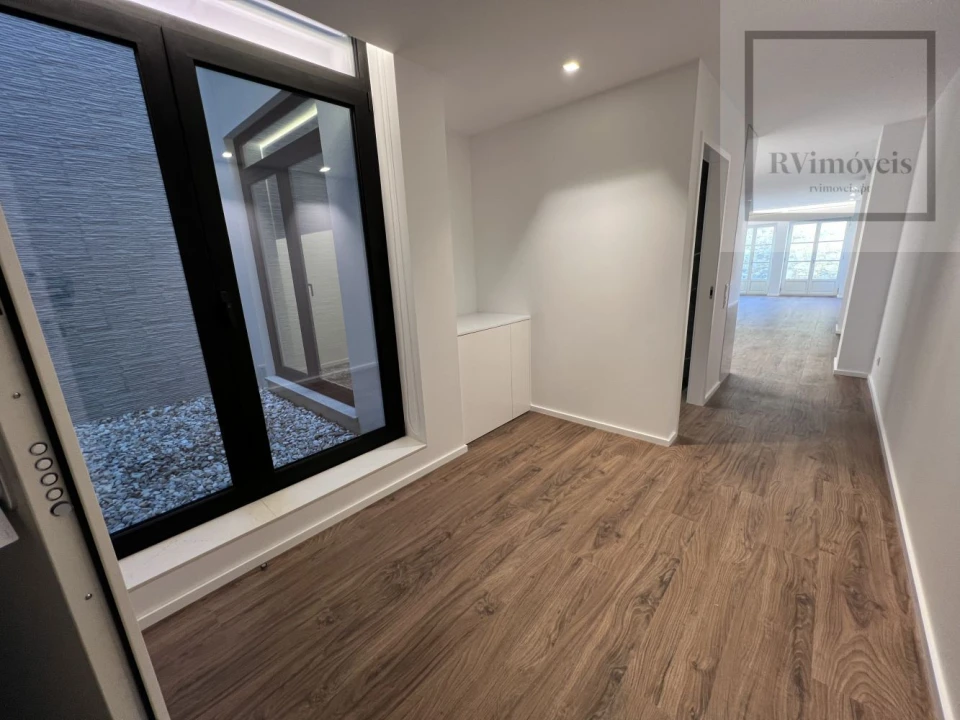 Apartamento T2 para Arrendamento em Santa Maria Maior e Monserrate e Meadela Foto 4