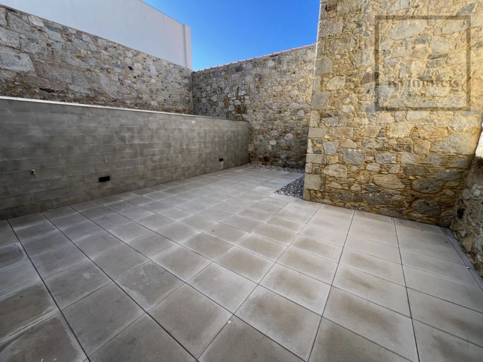 Apartamento T2 para Arrendamento em Santa Maria Maior e Monserrate e Meadela Foto 3
