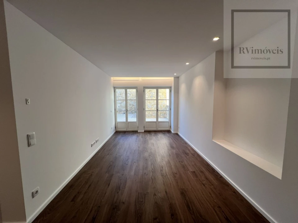 Apartamento T2 para Arrendamento em Santa Maria Maior e Monserrate e Meadela Foto 8