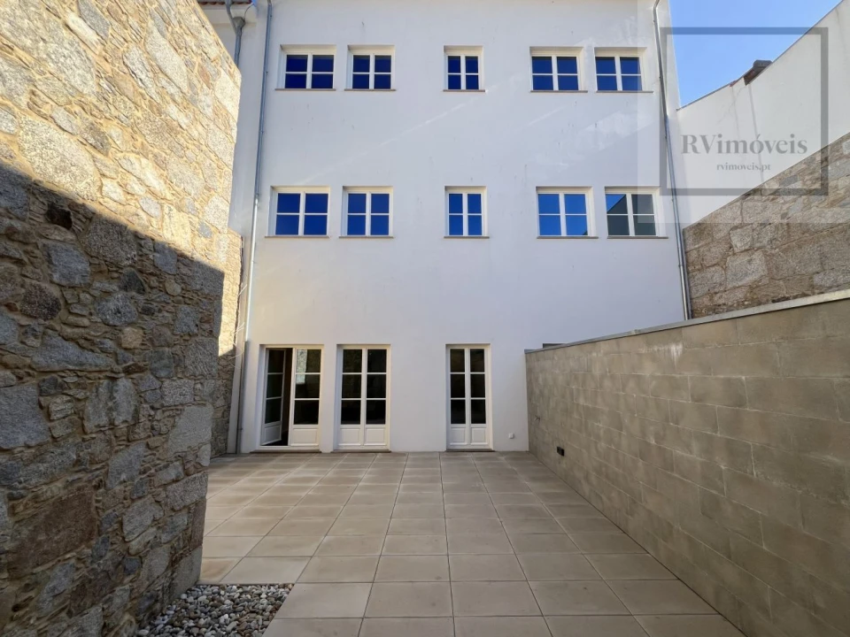 Apartamento T2 para Arrendamento em Santa Maria Maior e Monserrate e Meadela Foto 2
