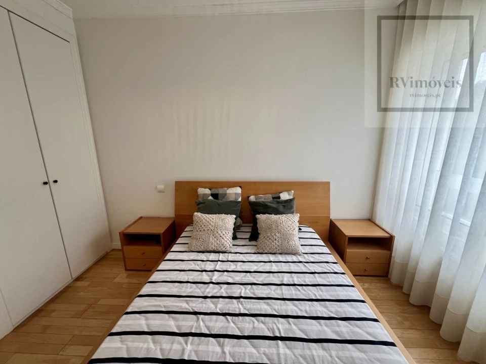 Apartamento T2 para Venda em Lordelo do Ouro e Massarelos Foto 14