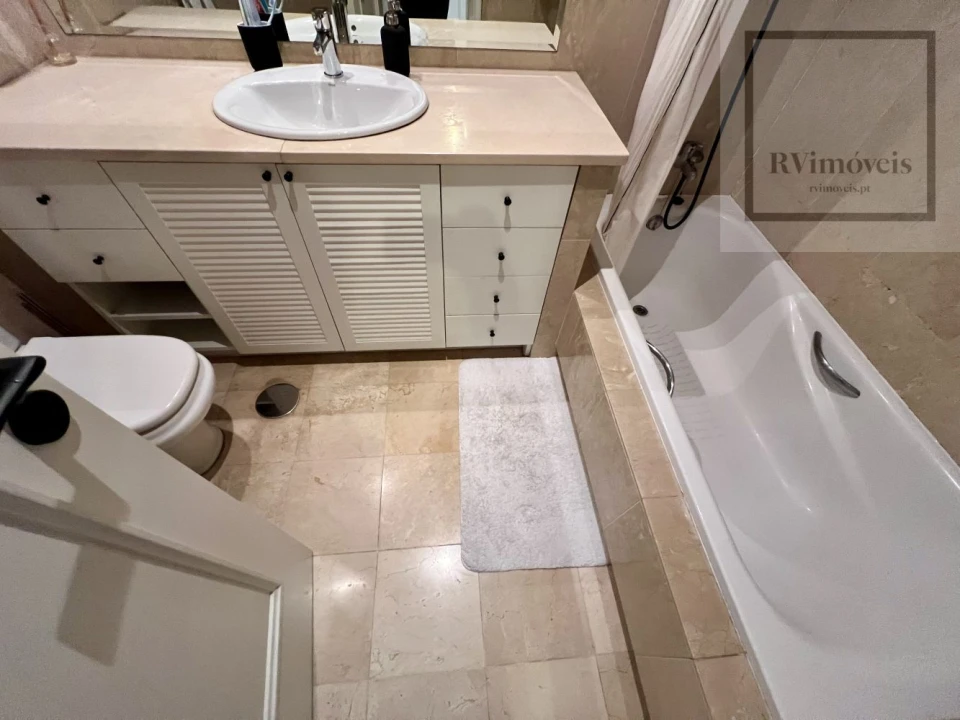 Apartamento T2 para Venda em Lordelo do Ouro e Massarelos Foto 23