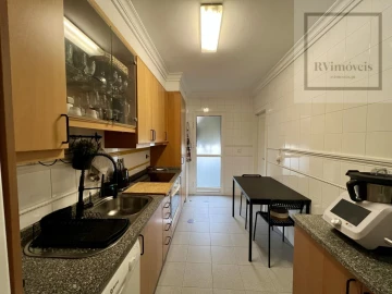 Apartamento T2 para Venda em Lordelo do Ouro e Massarelos