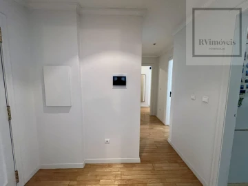 Apartamento T2 para Venda em Lordelo do Ouro e Massarelos