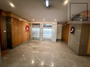 Apartamento T2 para Venda em Lordelo do Ouro e Massarelos