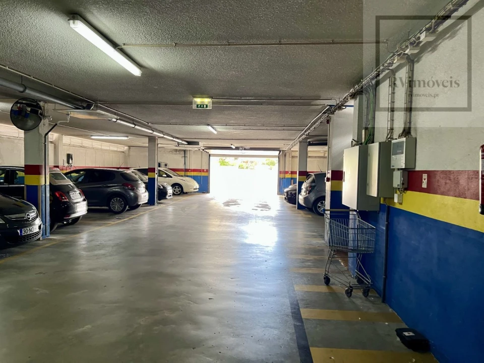 Apartamento T2 para Venda em Lordelo do Ouro e Massarelos Foto 25