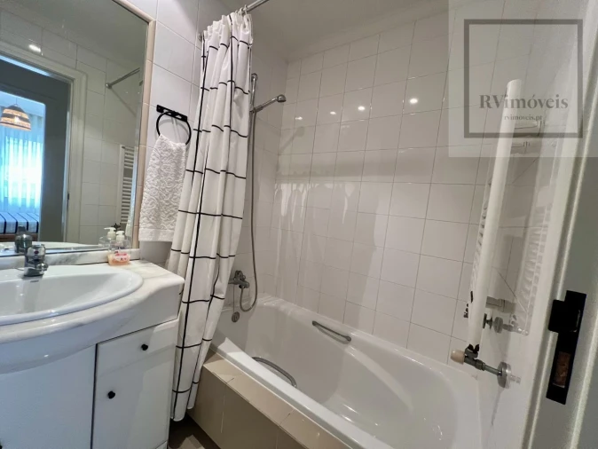 Apartamento T2 para Venda em Lordelo do Ouro e Massarelos Foto 17