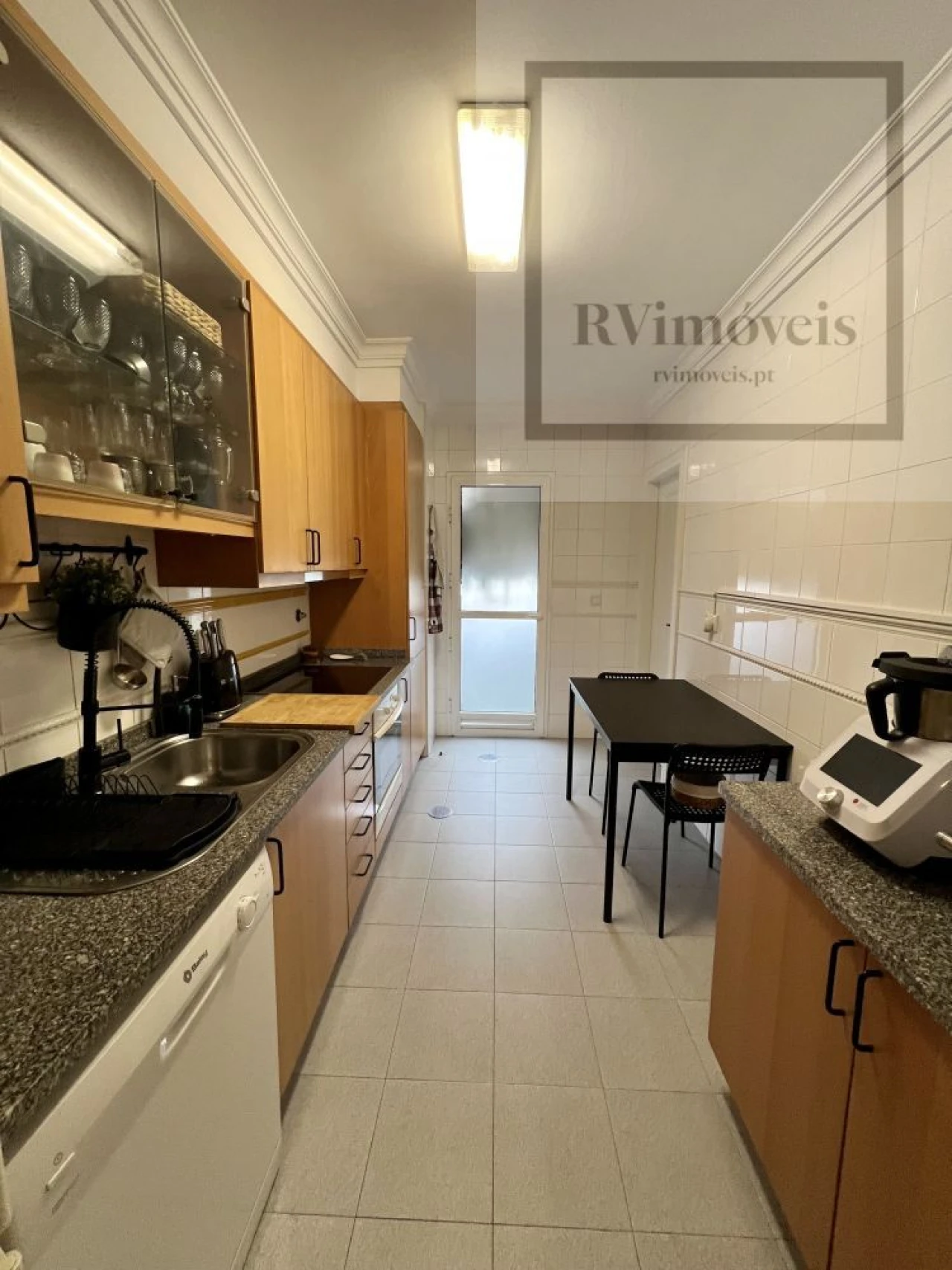 Apartamento T2 para Venda em Lordelo do Ouro e Massarelos Foto 11