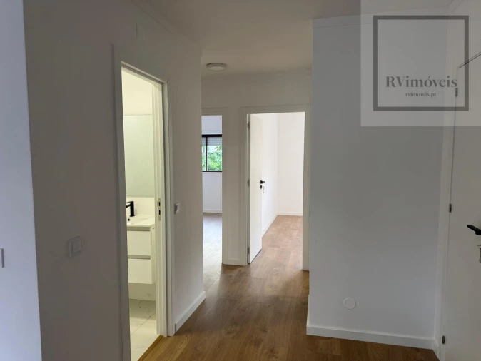 Apartamento T3 para Venda em Rio Tinto Foto 3