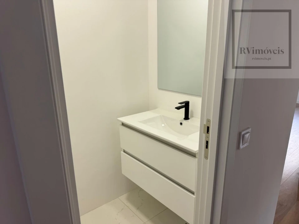 Apartamento T3 para Venda em Rio Tinto Foto 4