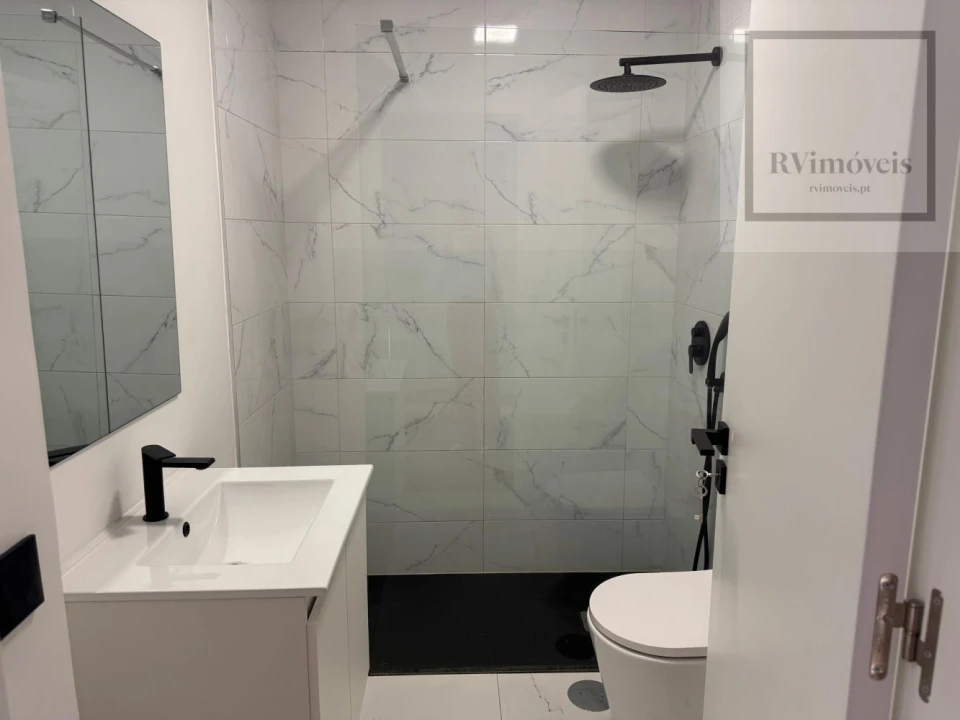 Apartamento T3 para Venda em Rio Tinto Foto 5