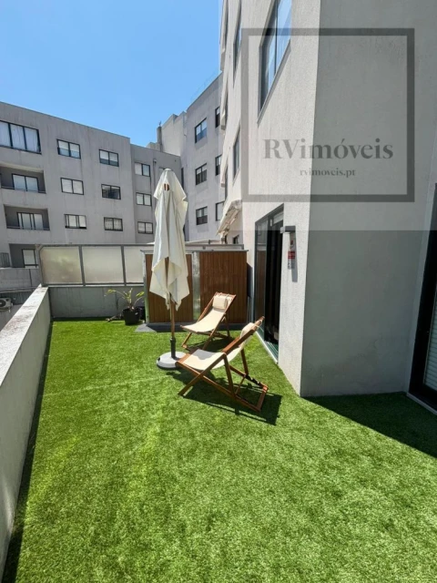 Apartamento T2 para Venda em Lordelo do Ouro e Massarelos