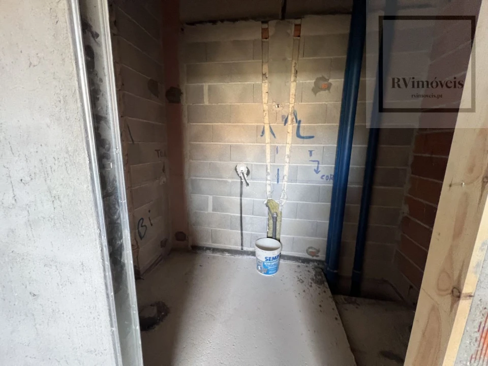 Apartamento T2 para Venda em Paranhos Foto 30