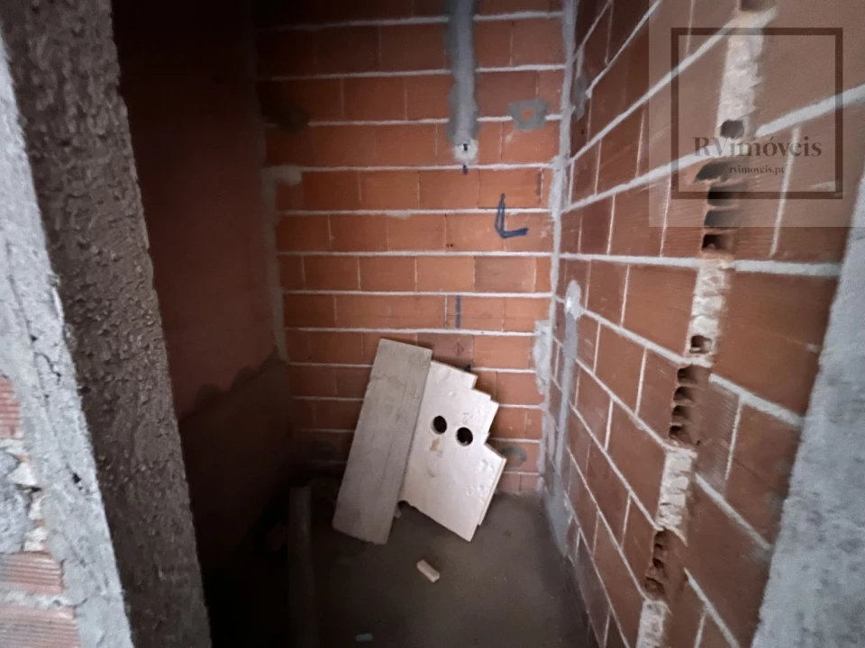 Apartamento T2 para Venda em Paranhos Foto 34