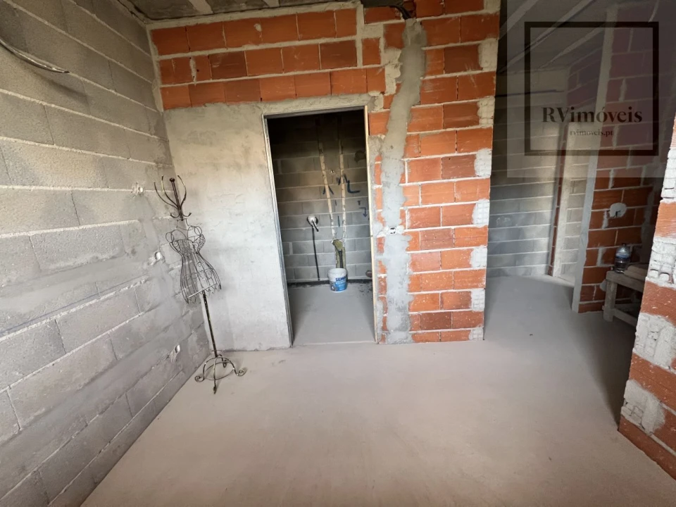 Apartamento T2 para Venda em Paranhos Foto 28