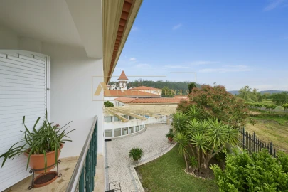 Moradia T8 para Venda em Caranguejeira