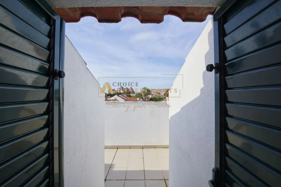 Apartamento T3 para Venda em Carcavelos e Parede Foto 35