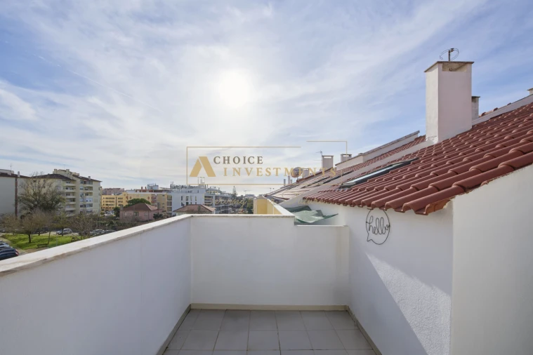 Apartamento T3 para Venda em Carcavelos e Parede Foto 4