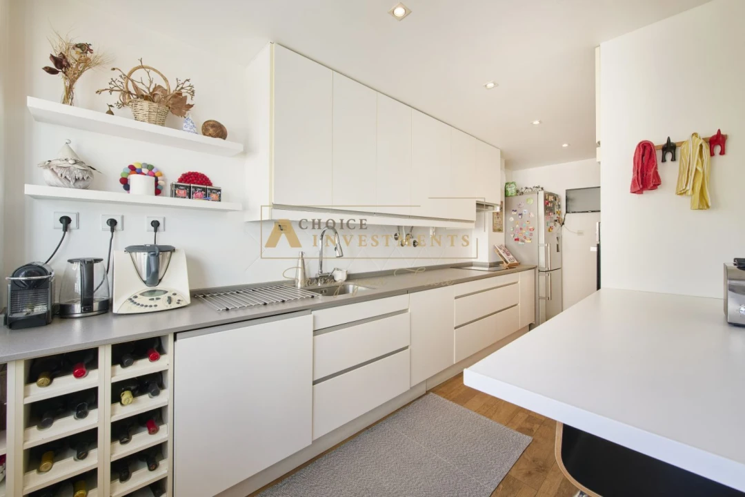 Apartamento T3 para Venda em Carcavelos e Parede Foto 8