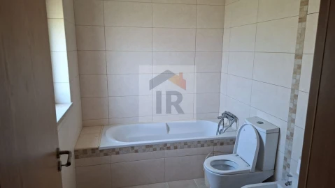 Moradia T3 para Venda em Nossa Senhora do Pópulo, Coto e São Gregório