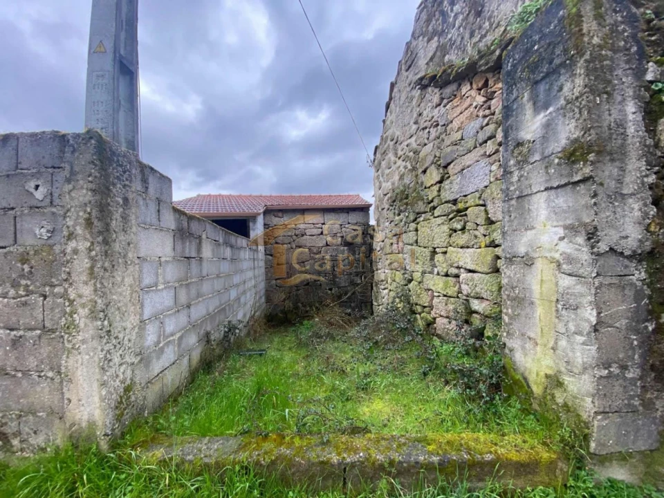 Moradia T3 para Venda em Mouçós e Lamares Foto 5