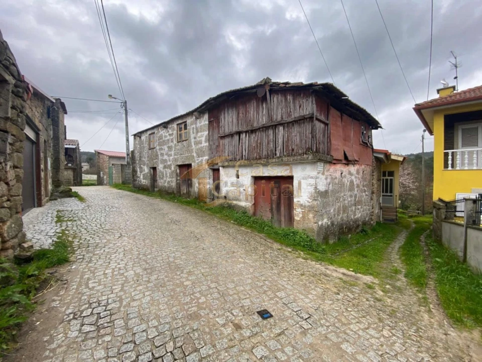 Moradia T3 para Venda em Mouçós e Lamares Foto 3