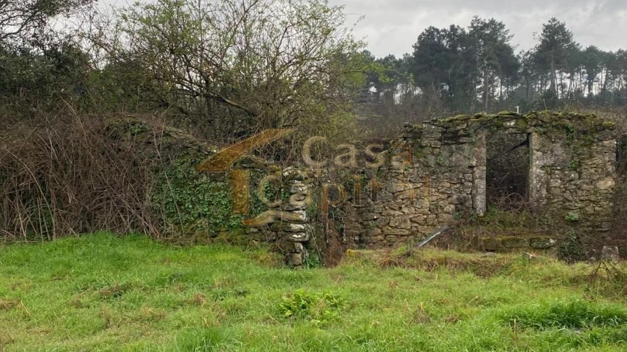Moradia T3 para Venda em Mouçós e Lamares
