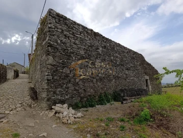 Moradia T3 para Venda em Provesende, Gouvães Douro, São Cristóvão Douro
