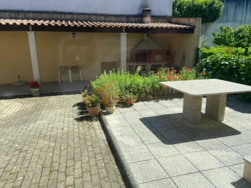 Moradia T4 para Venda em Nossa Senhora da Conceição, São Pedro e São Dinis