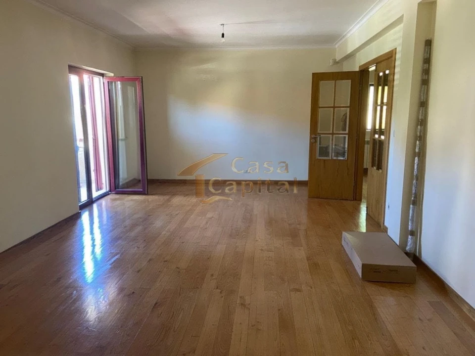 Moradia T4 para Venda em Nossa Senhora da Conceição, São Pedro e São Dinis Foto 5