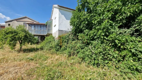Moradia T3 para Venda em Andrães