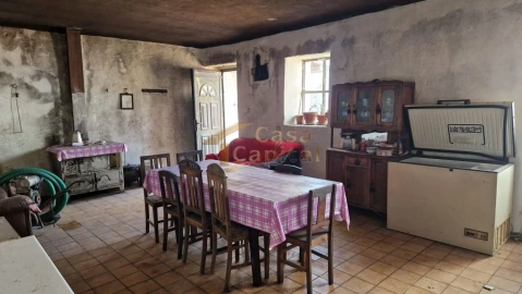 Moradia T3 para Venda em Andrães