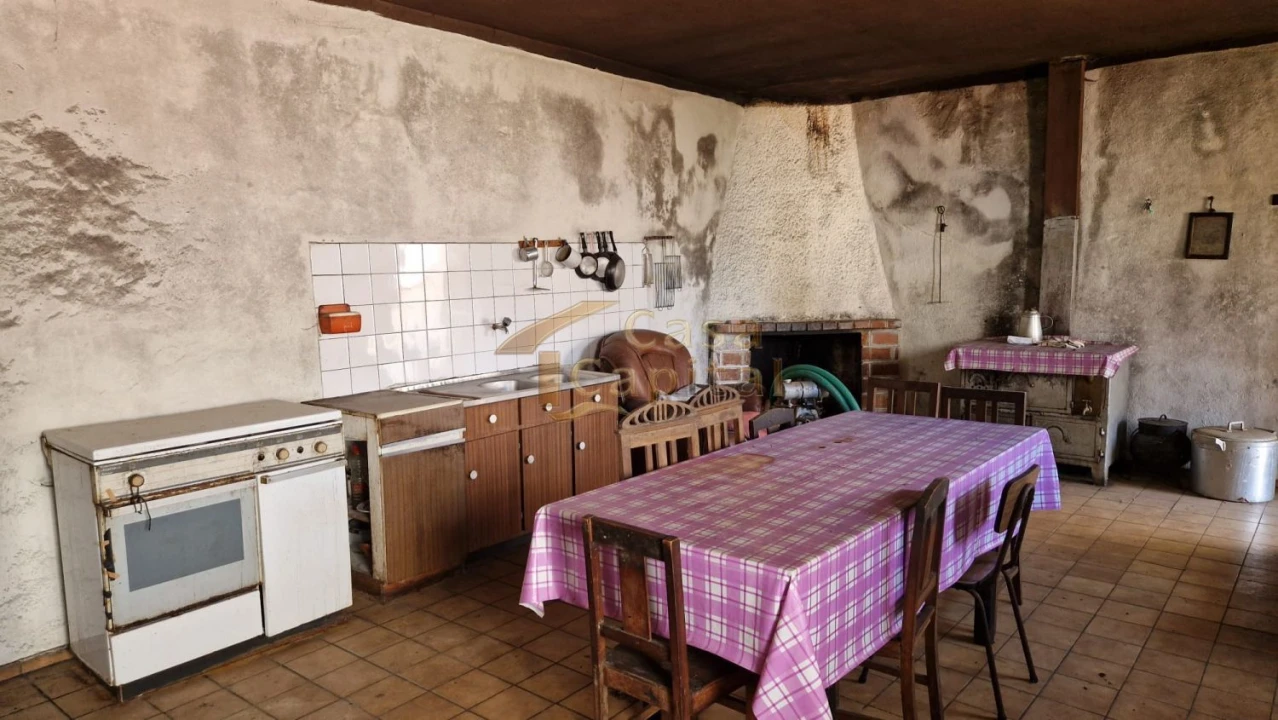 Moradia T3 para Venda em Andrães Foto 5