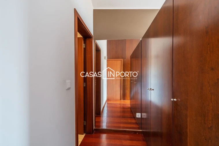 Apartamento T3 para Venda em Cedofeita, Santo Ildefonso, Sé, Miragaia, São Nicolau e Vitória Foto 23