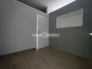 Apartamento T0 para Venda em Paranhos