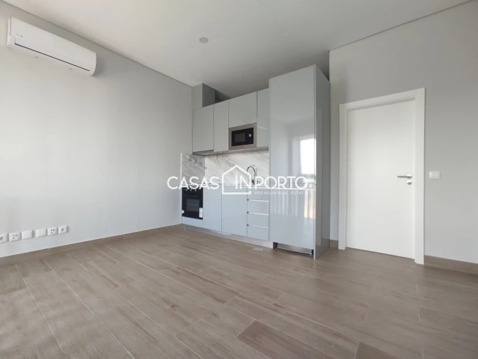 Apartamento T0 para Venda em Paranhos Foto 5