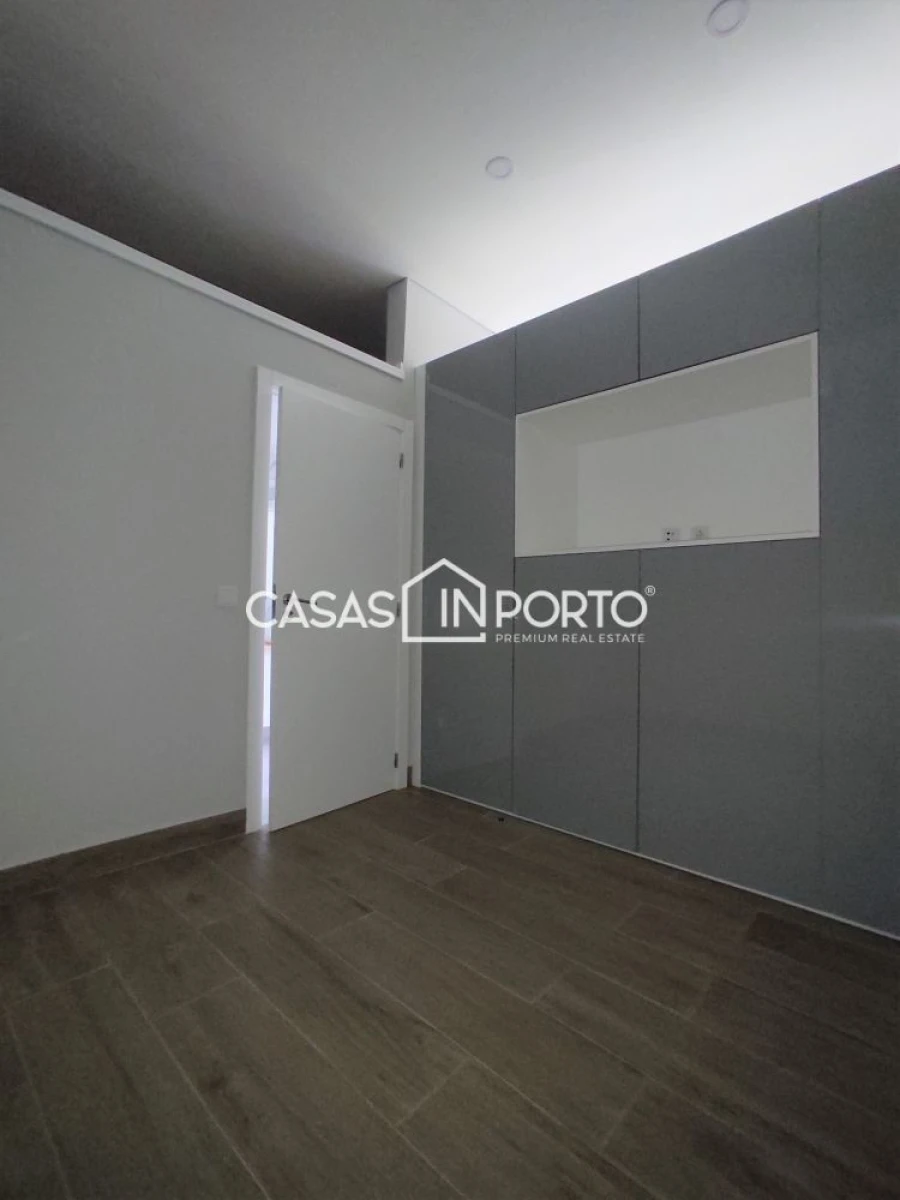 Apartamento T0 para Venda em Paranhos Foto 10