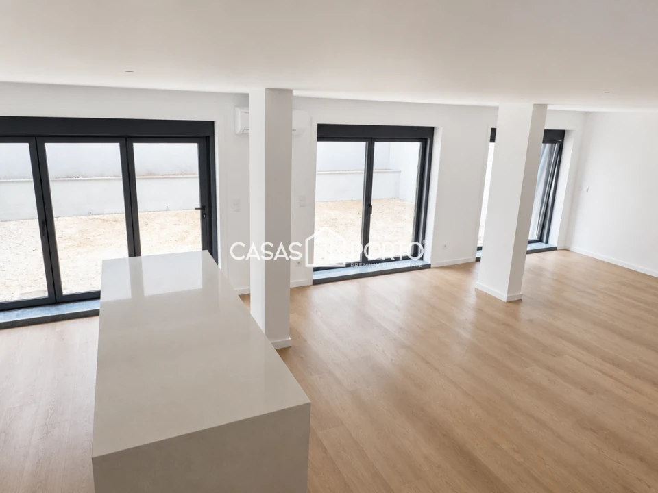 Apartamento T3 para Venda em Paranhos Foto 1